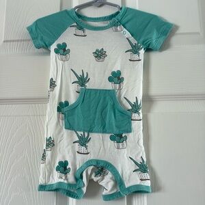 Kyte baby shorty romper 12-18 months. No stains/holes